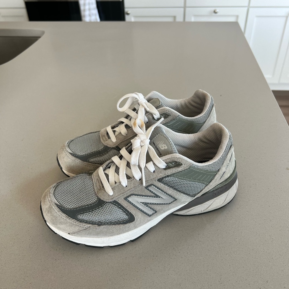 New Balance 990v5 grey